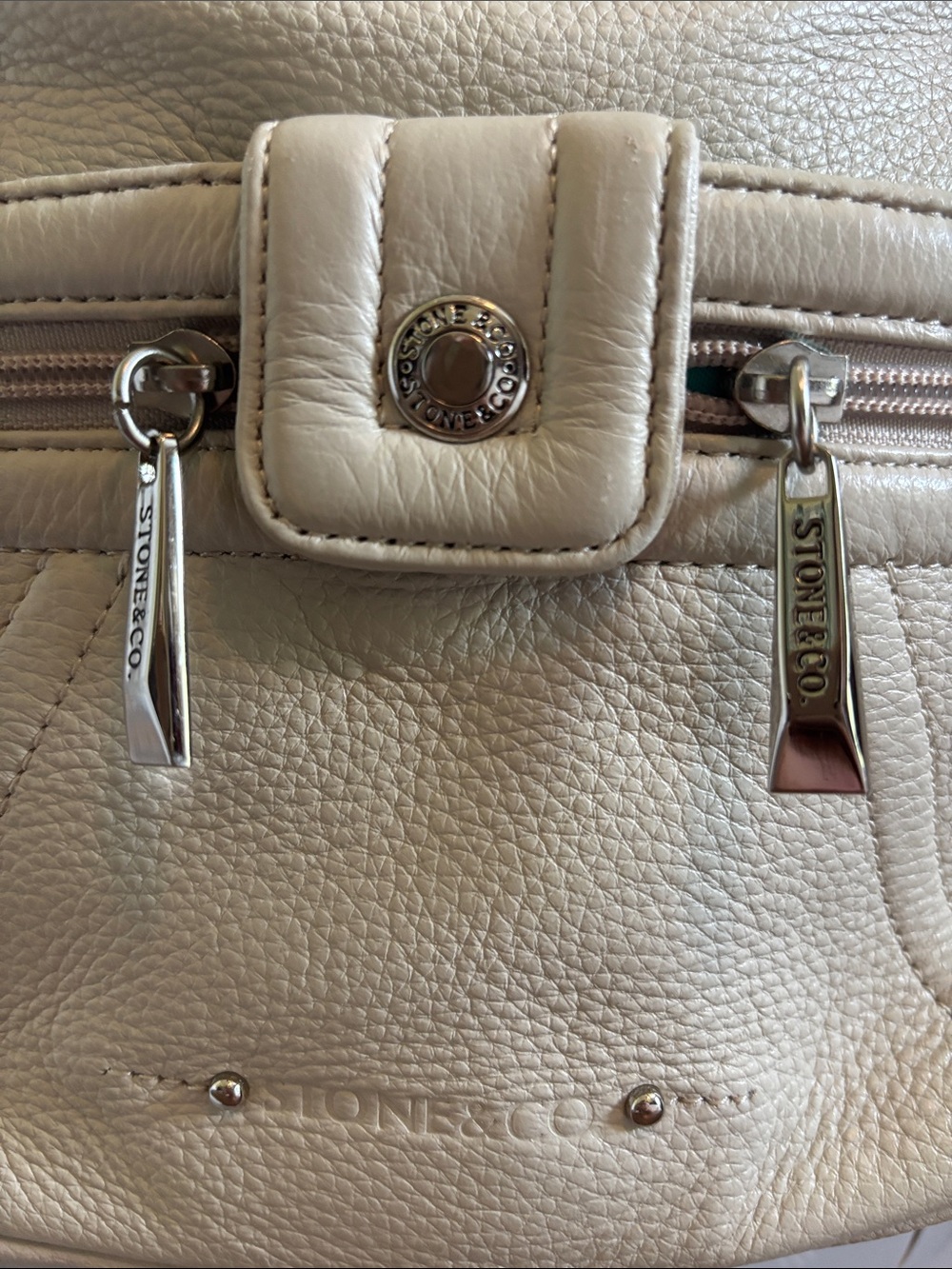 Stone & Co. Cream Leather Shoulder Bag with Front Zip Pockets - Picture 2 of 8